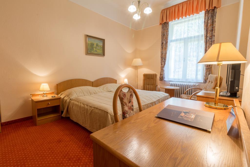 Ensana Svoboda Mariánské Lázně Extérieur photo