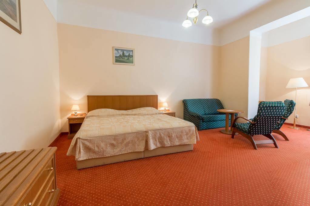 Ensana Svoboda Mariánské Lázně Extérieur photo